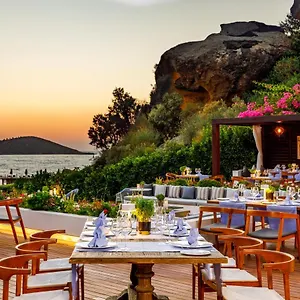 sirene-luxury-hotel-bodrum-gumusluk.aegeanhotels.net/